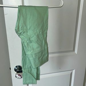 Light green leggings